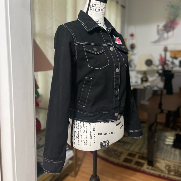 EUC Women’s Small Forever 21 Contrast Stitch Denim Jacket In Black - Picture 6 of 12